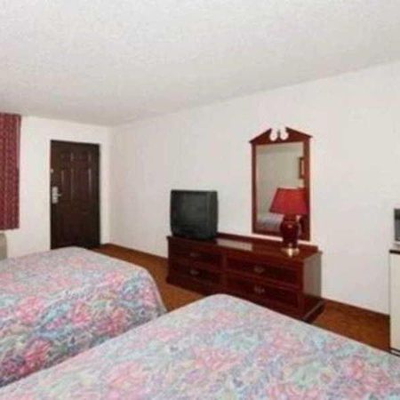 Econo Lodge At Nasa 웹스터 객실 사진